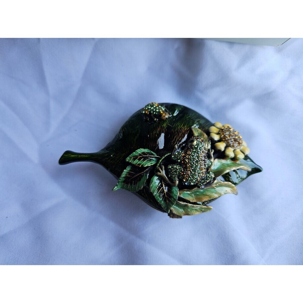 Frogs Crystal Encrusted Trinket Ring Pill Box Enamel  Cracker Barrel‎